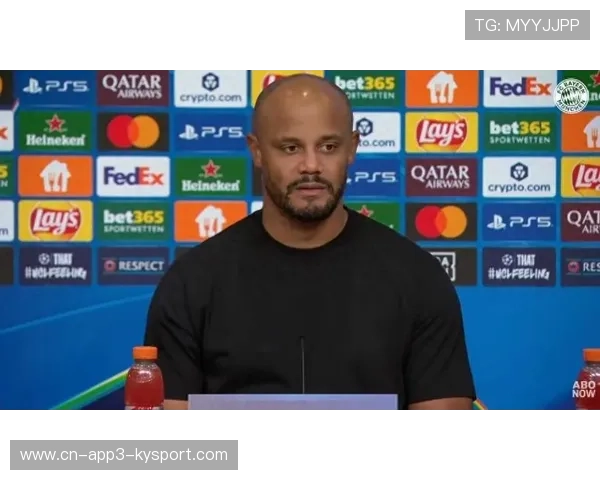 拜仁小将帕夫洛维奇首发表现稳健，获孔帕尼表扬