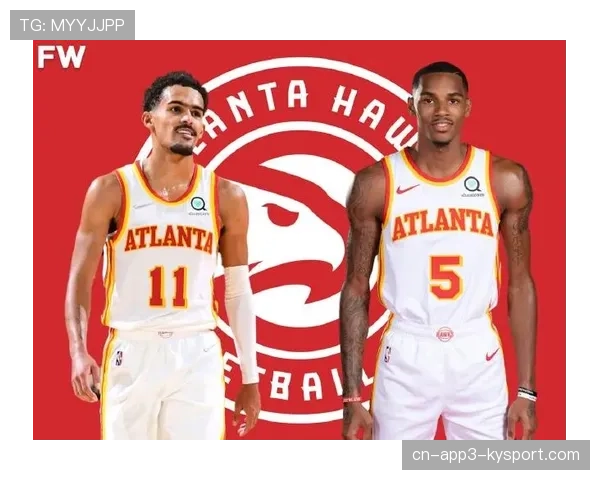 瞬间聚焦：德章泰·穆雷完成抢断后，与特雷·杨跨越全场的长传眼神交流